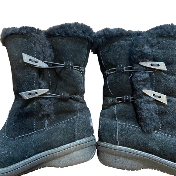 BearPaw Suede and Sheepskin Mid Calf Winter Boots Size 7 - Picture 4 of 13